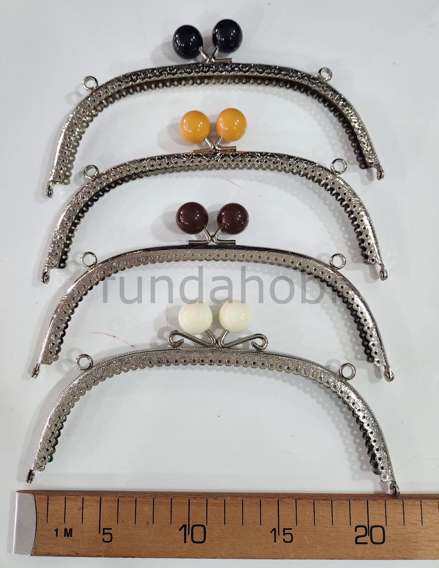 Boncuklu Metal Burs-Gri Oval 20 cm